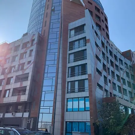 Slivercity Next To Paradise Mall Apartament