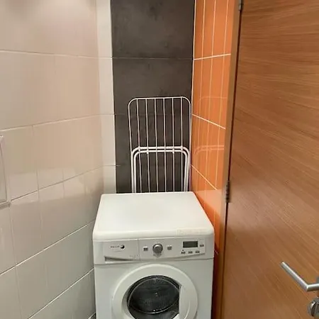 Slivercity Next To Paradise Mall *