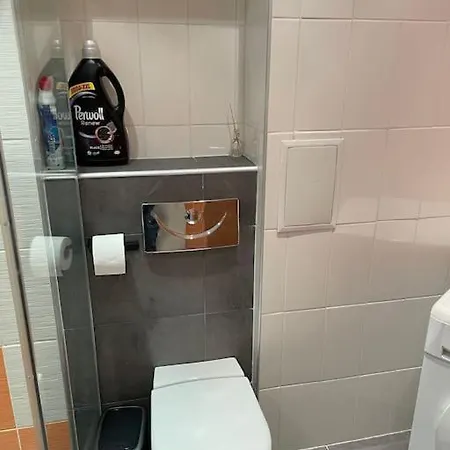 Slivercity Next To Paradise Mall Apartman