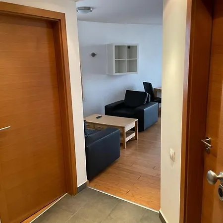 Slivercity Next To Paradise Mall Апартамент *