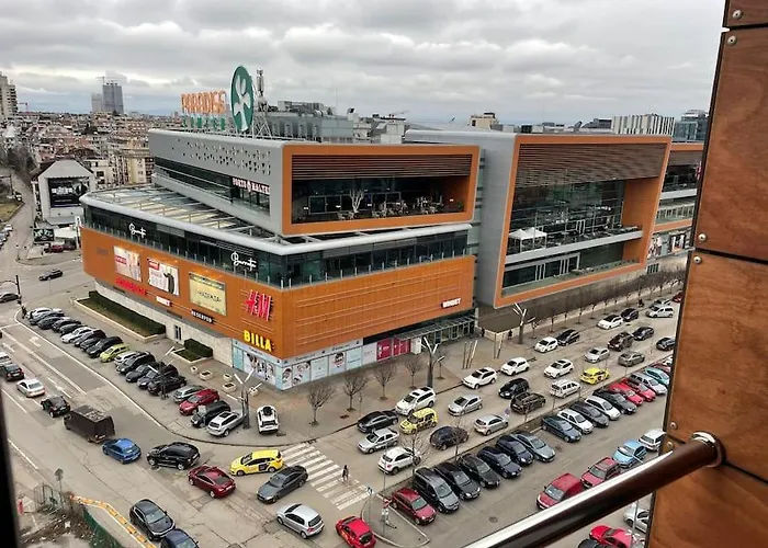 Slivercity Next To Paradise Mall Apartment