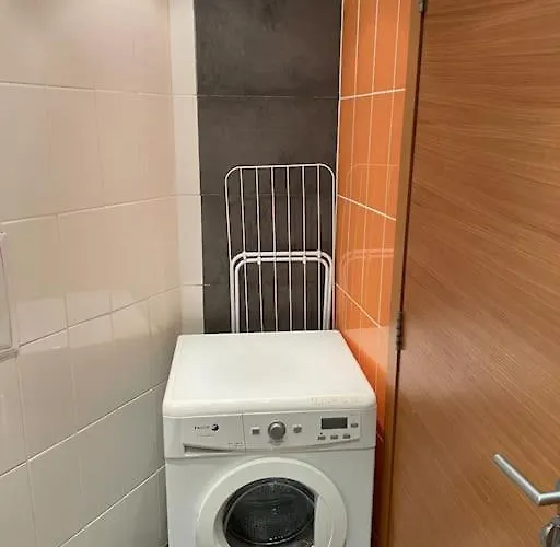 Slivercity Next To Paradise Mall *