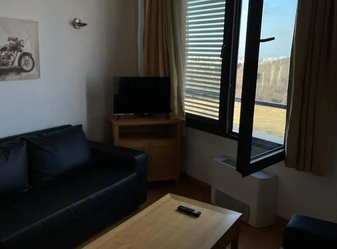 Slivercity Next To Paradise Mall *