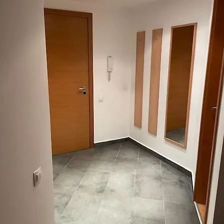 Slivercity Next To Paradise Mall Sofya