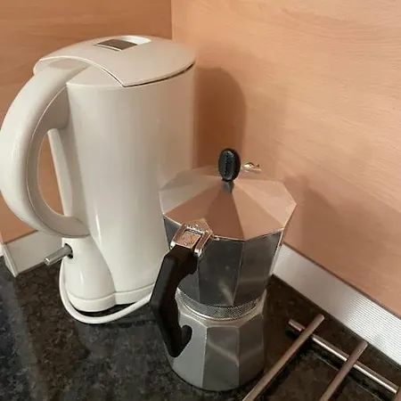 Slivercity Next To Paradise Mall Apartment *